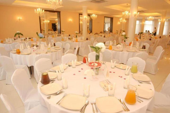 Hotel Skarpa Sejny Bagian luar foto