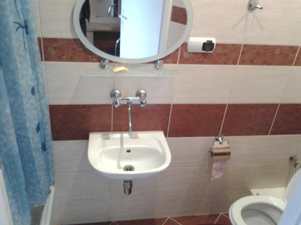 Hotel Skarpa Sejny Ruang foto