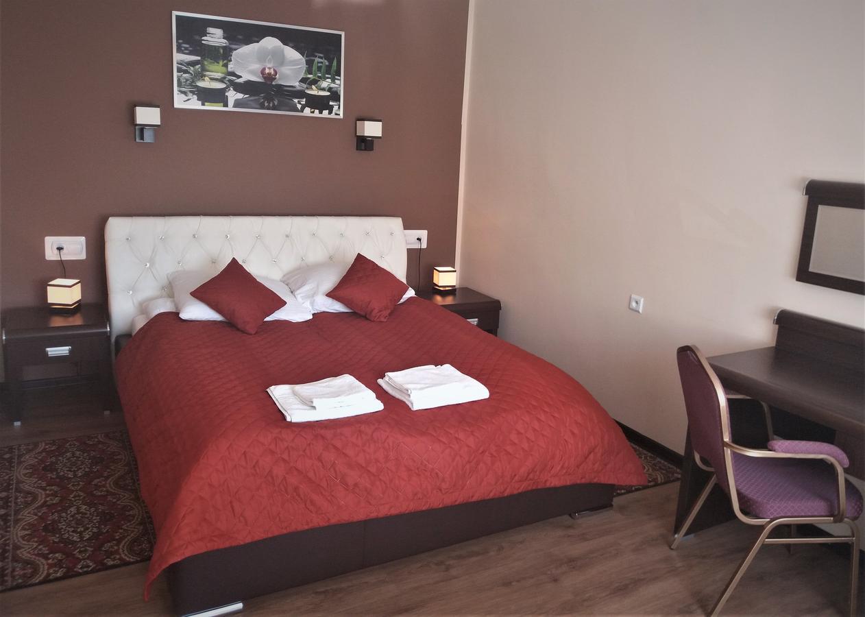 Hotel Skarpa Sejny Bagian luar foto